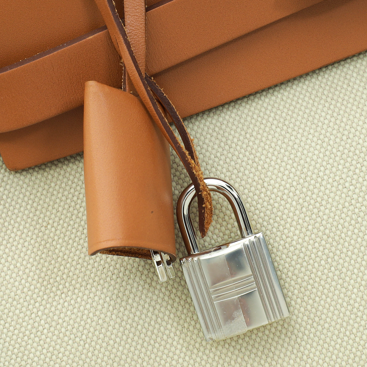 Hermes Bicolor Retourne Herbag Zip 31 Bag