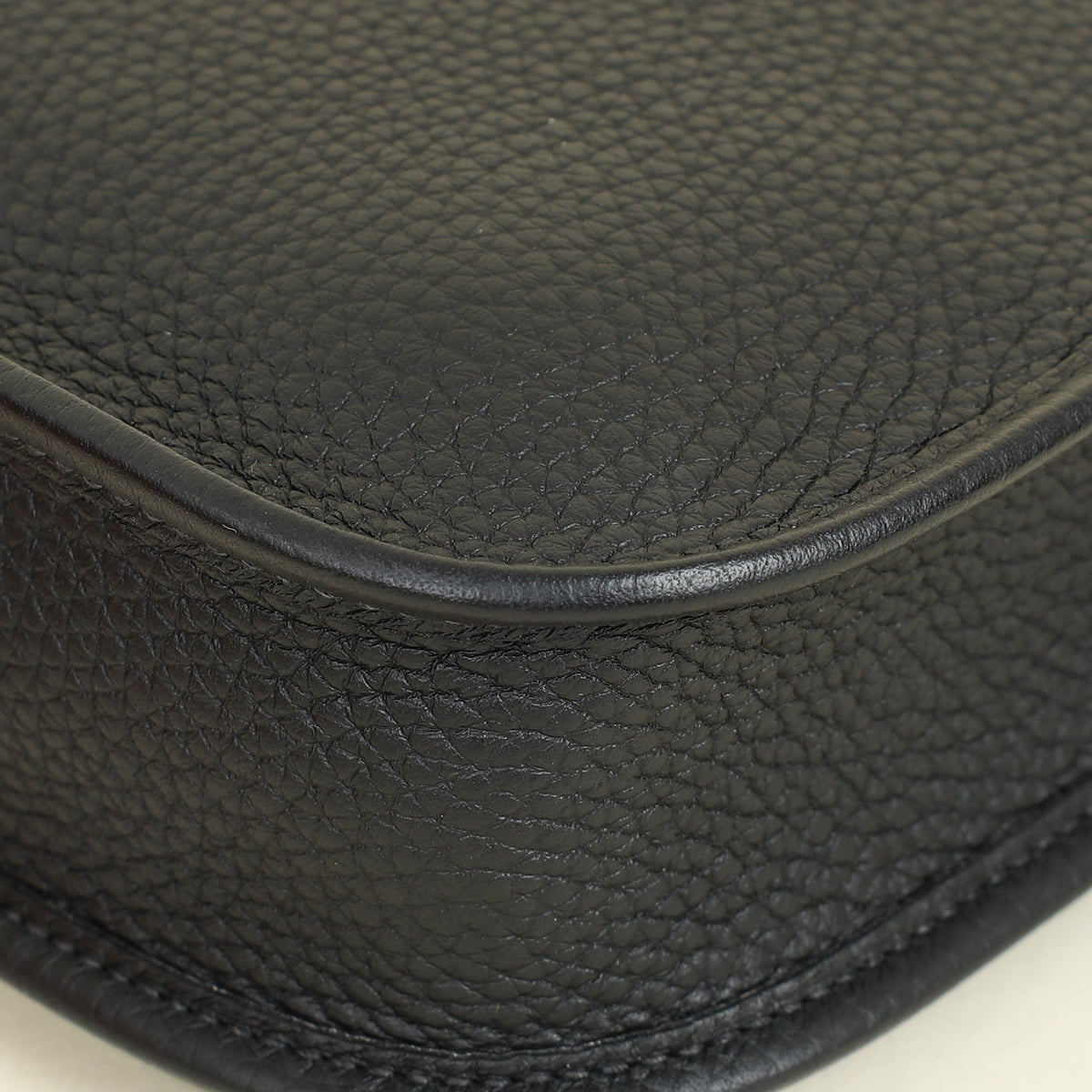 Hermes Noir Evelyne 16 TPM Bag