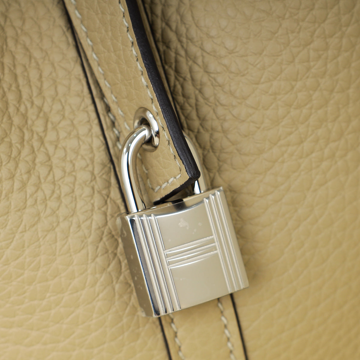 Hermes Beige Marfa Picotin Lock 18 Bag — image 9 of 14