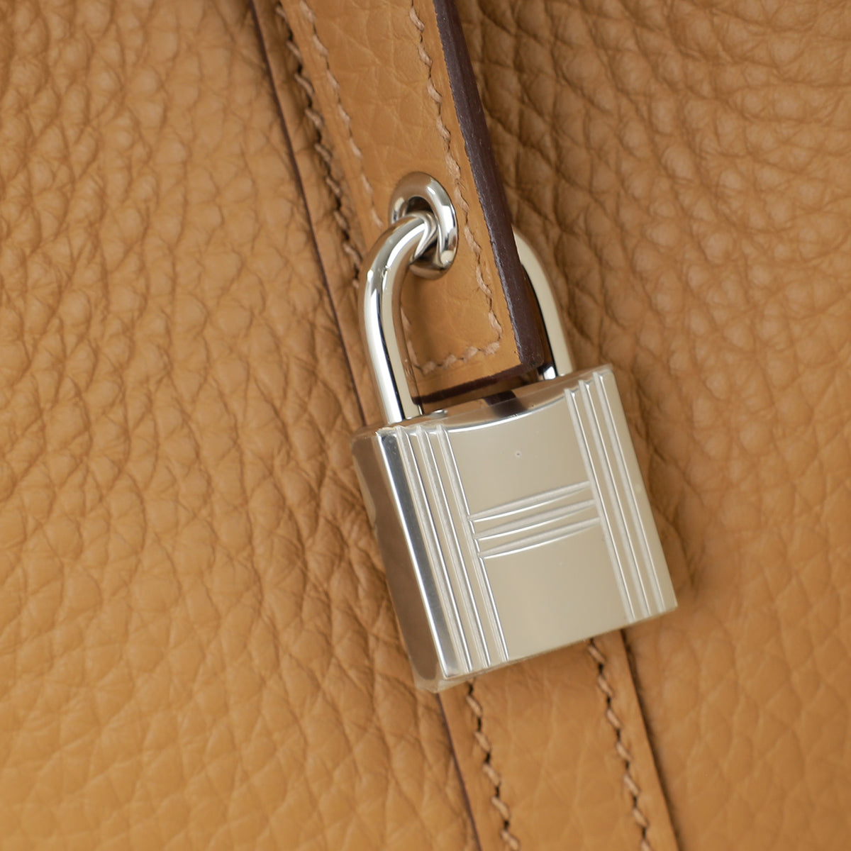 Hermes Biscuit Picotin Lock 18 Bag — image 9 of 12