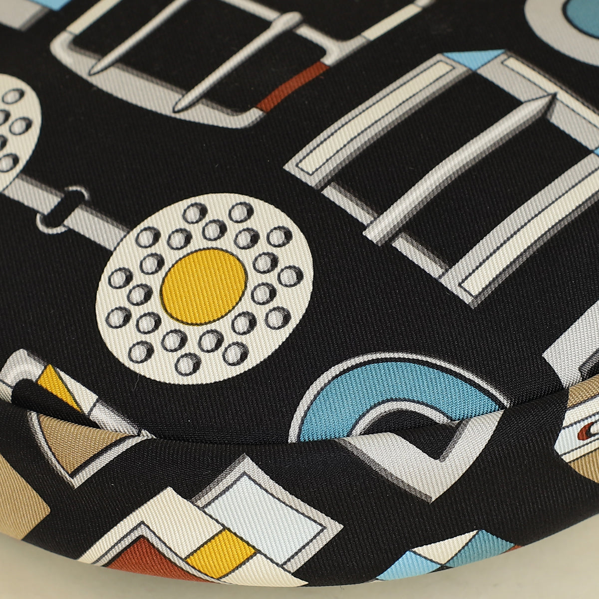 Hermes Tricolor Carre en Boucles Sursoie To Go Pouch