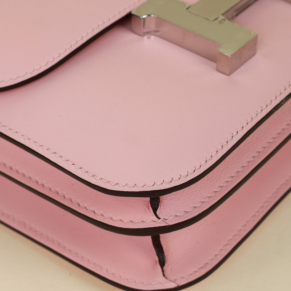 Hermes Rose Sakura Constance III 18 Mini Bag – THE CLOSET