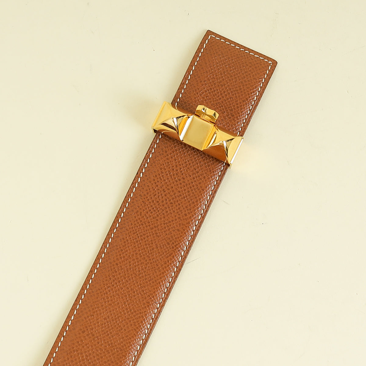 【HERMES】Vintage 1976 leather belt (GOLD) Hermes Gold Vintage Collier De Chien Belt | Pre-Owned The Closet