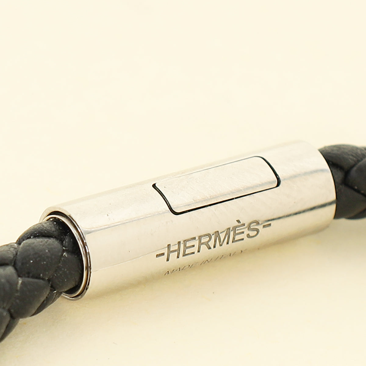 アクセサリー HERMES Leather Blacelet Black Archive Hermes Noir Braided Leather Bracelet – THE CLOSET