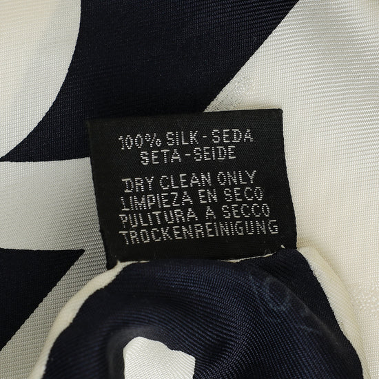 Hermes Bicolor Tout en Carre Silk Scarf 90