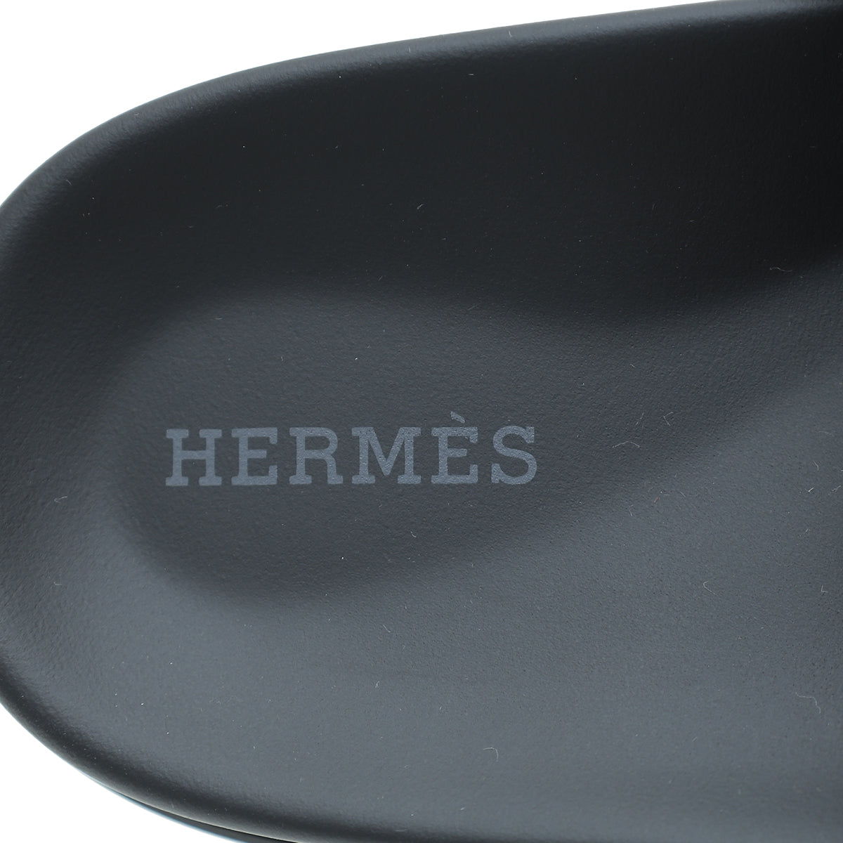 Hermes Noir Chypre Sandal 38