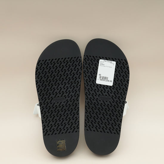 Load image into Gallery viewer, Hermes Blanc Chypre Sandal 40
