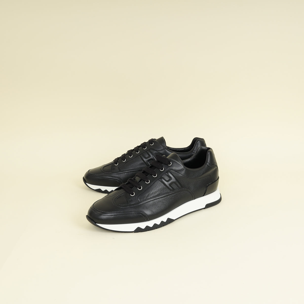 Hermes Noir Trail Sneaker 46