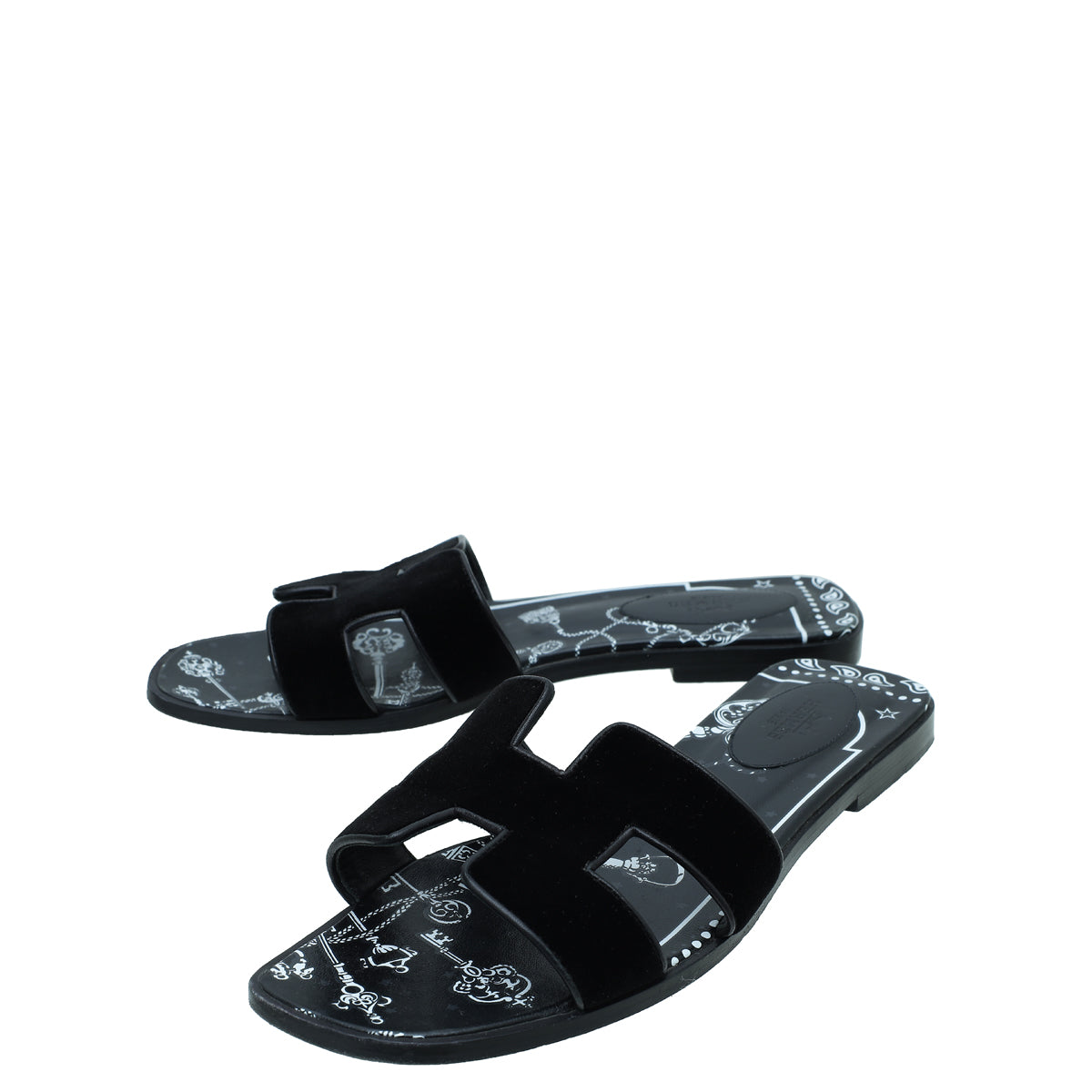 Hermes Black Velvet Printed Oran Sandal 38 – THE CLOSET