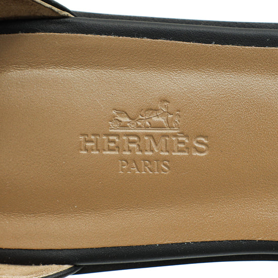 Load image into Gallery viewer, Hermes Noir Santorini Sandals 38
