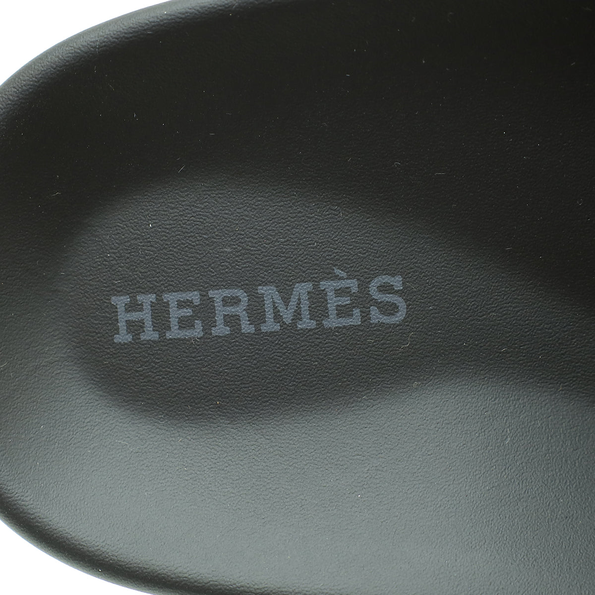 Hermes Noir Chypre Sandal 38