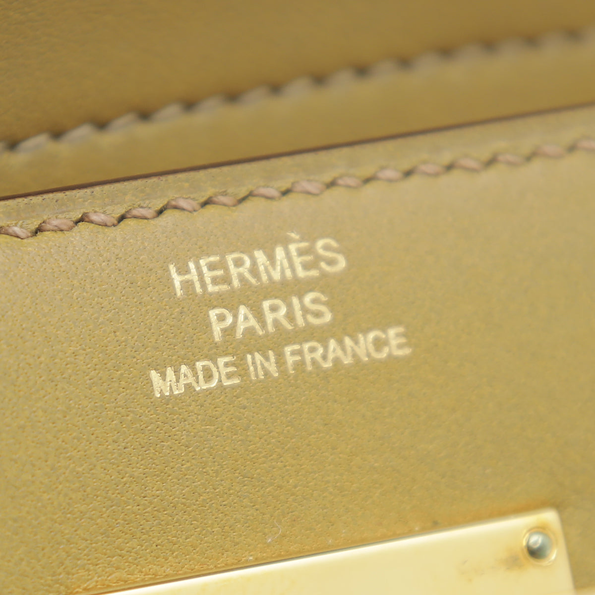 Hermes Biscuit Kelly Depliant Box Medium Wallet – The Closet