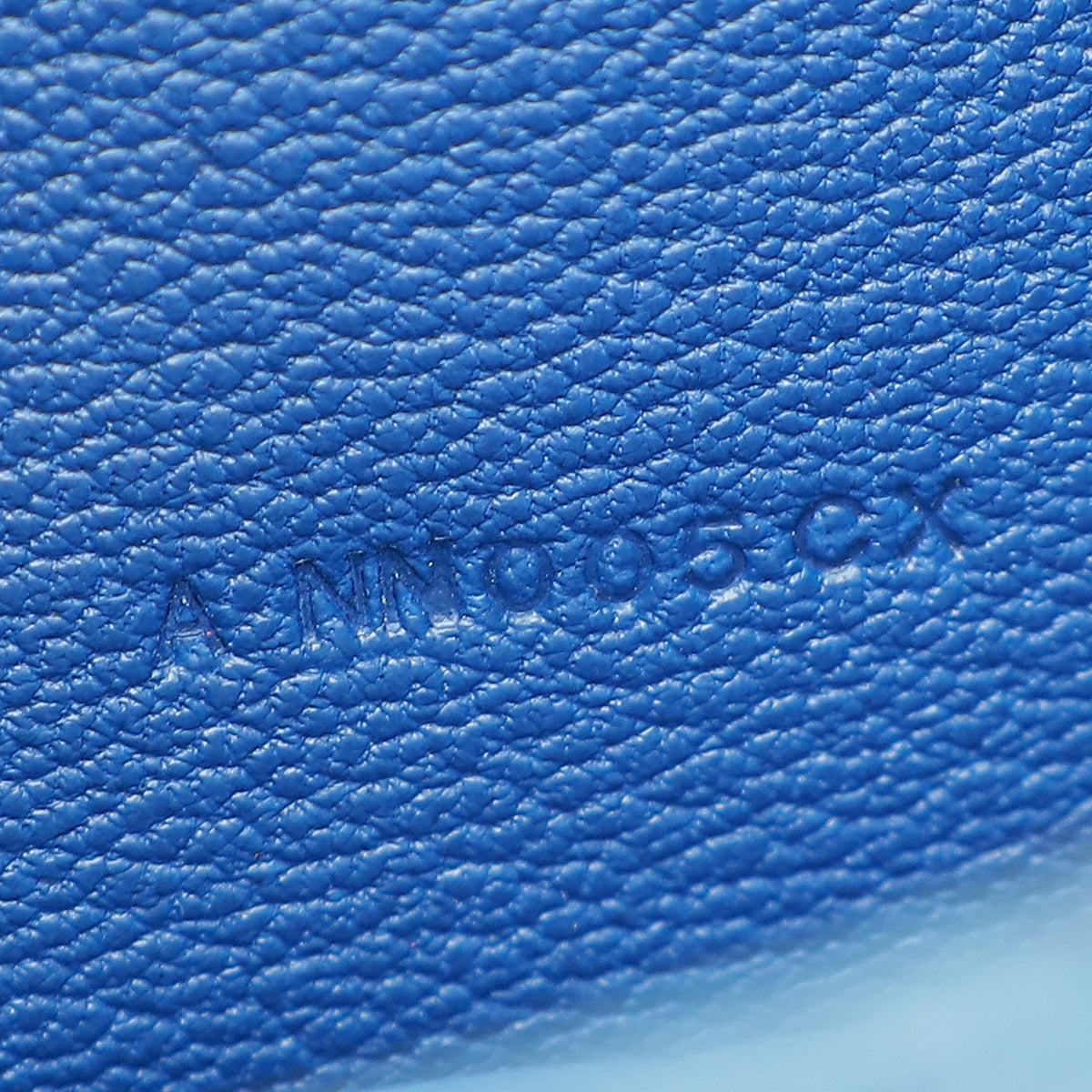 Hermes Bleu Izmir Alligator Kelly Classic Wallet – THE CLOSET