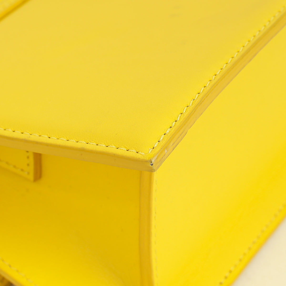 Jacquemus Yellow The Medium Chiquito Bag