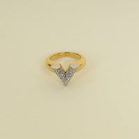 Louis Vuitton Gold/Silver Essential V Ring 56