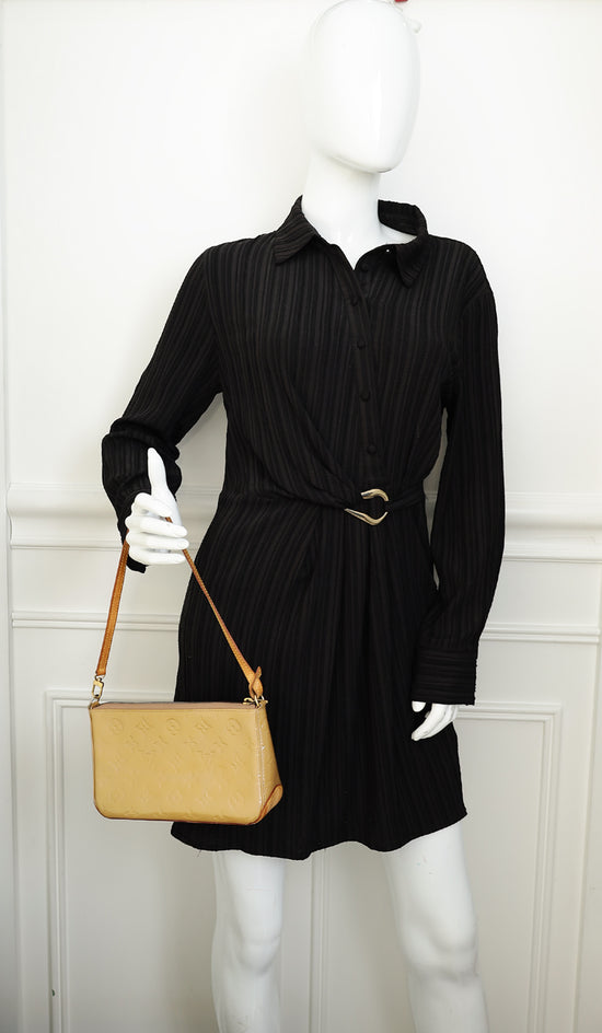 Louis Vuitton Noisette Monogram Vernis Mallory Square Bag