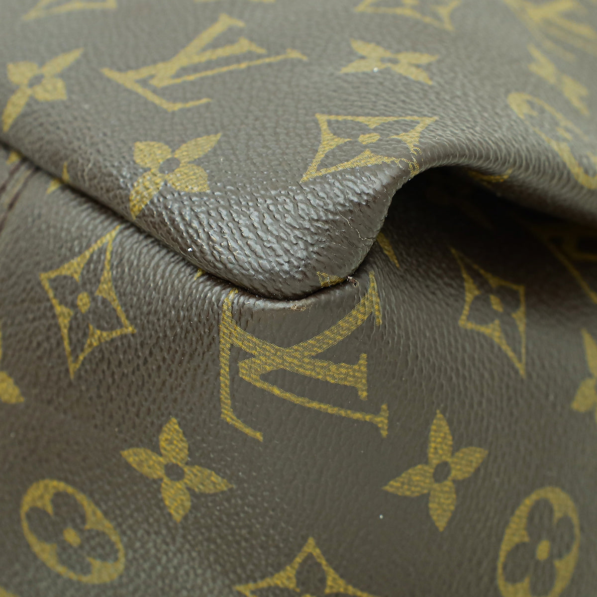 Louis Vuitton Brown Monogram Artsy MM Bag