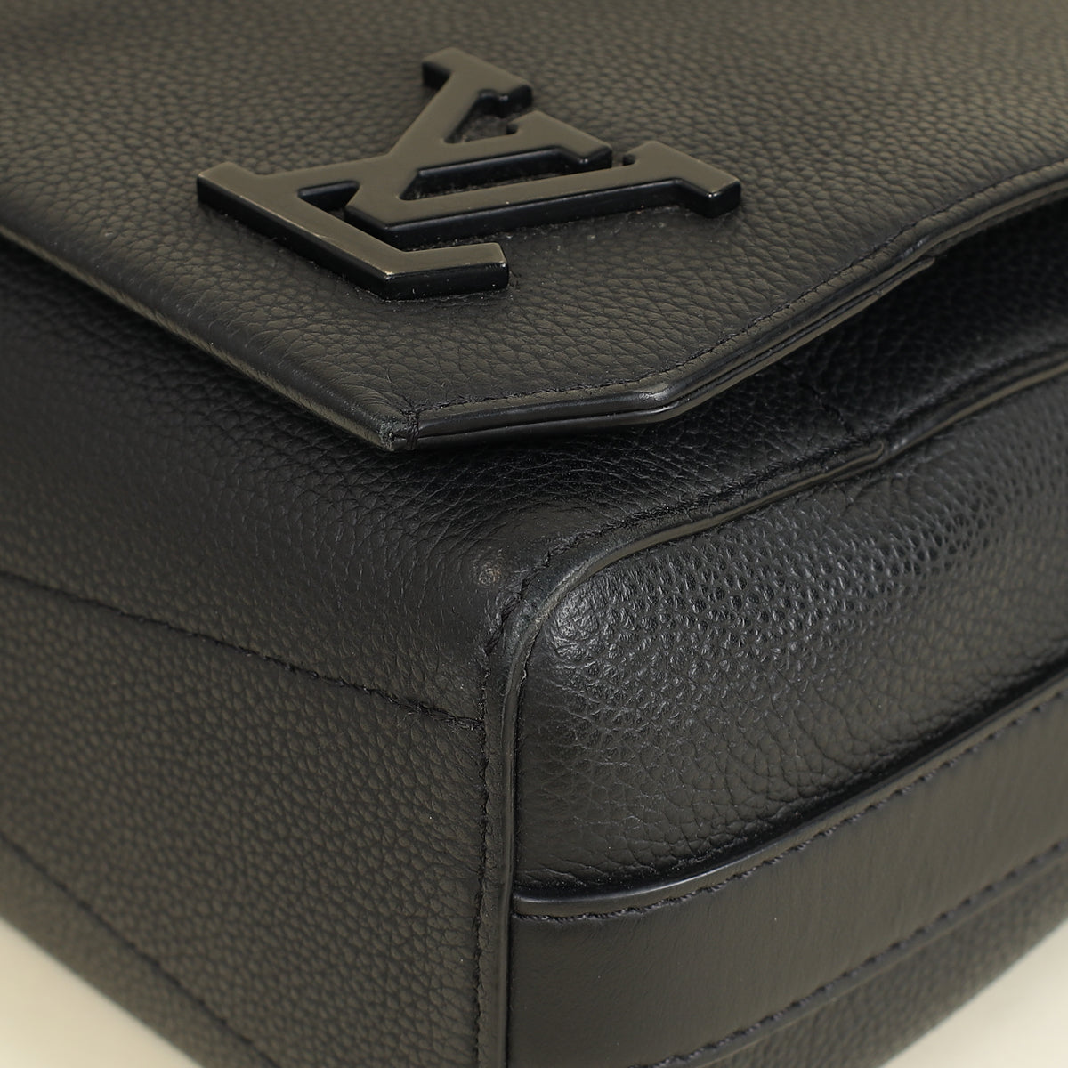 Louis Vuitton Black Aerogram Messenger Bag-Louis Vuitton-THE CLOSET