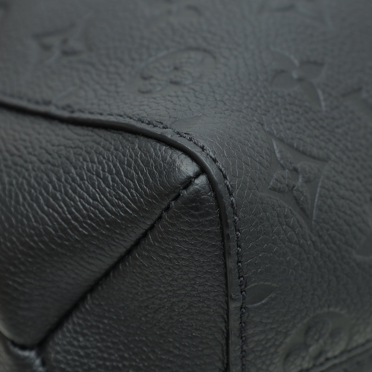Louis Vuitton Monogram Empreinte Vavin MM - Black Shoulder Bags