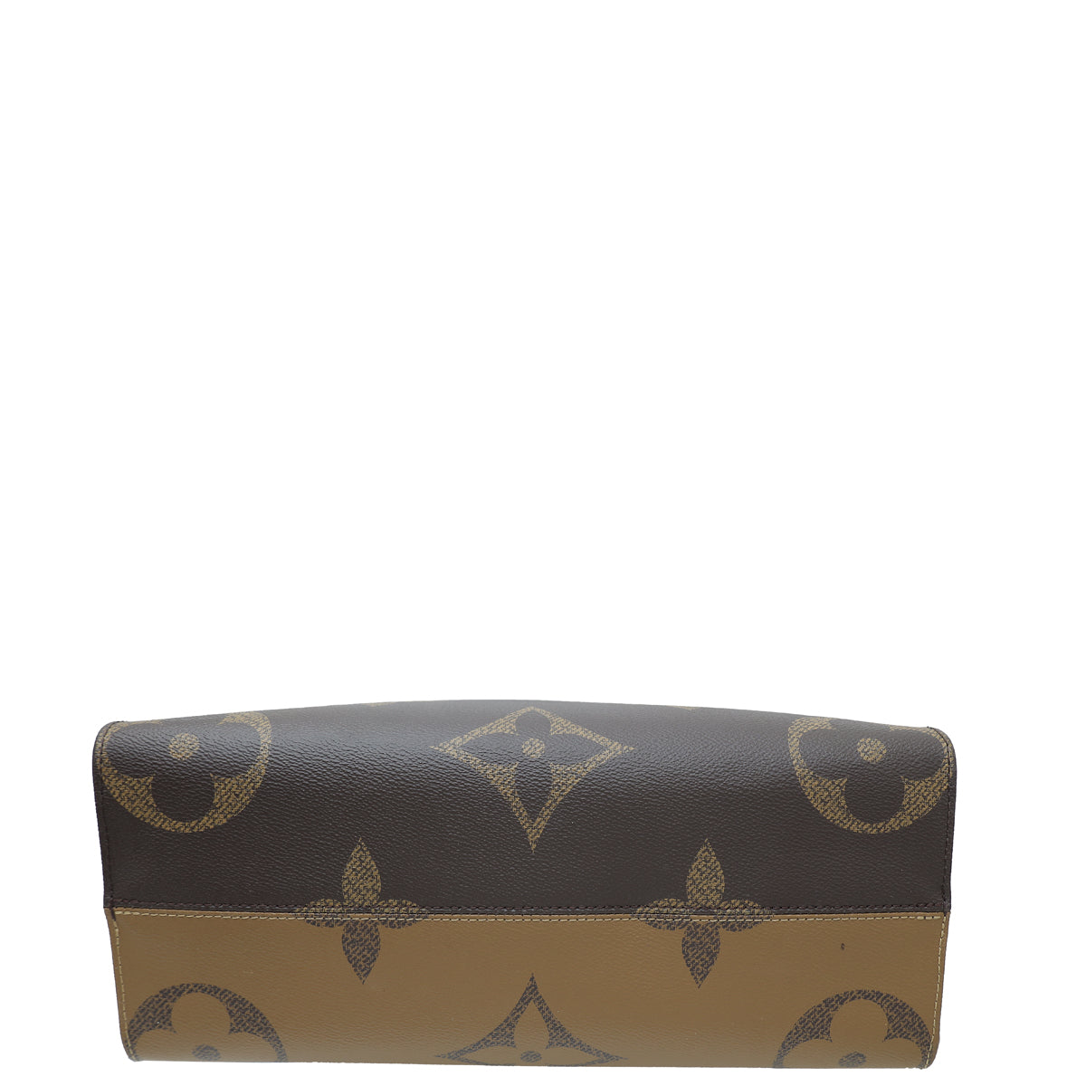 Louis Vuitton Reverse Monogram Giant OnTheGo MM 👜👜👜 #louisvuitton  #louisvuittonbag #louisvuittonlover #louisvuittononthego #handbag…