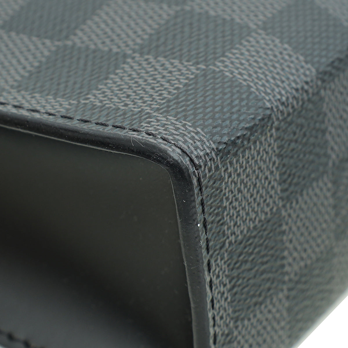 Louis Vuitton Damier Black Pochette Voyage MM Clutch