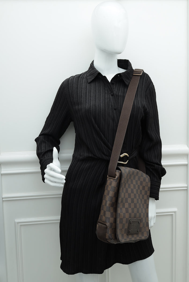 Louis Vuitton Damier Ebene Canvas Pm Brooklyn Messenger Bag