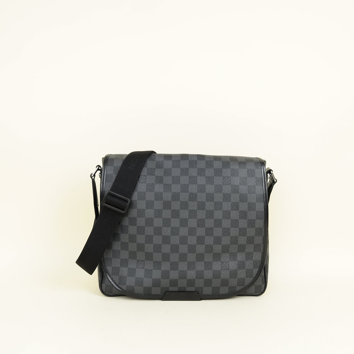 Louis Vuitton Black Damier Graphite Daniel MM Messenger Bag