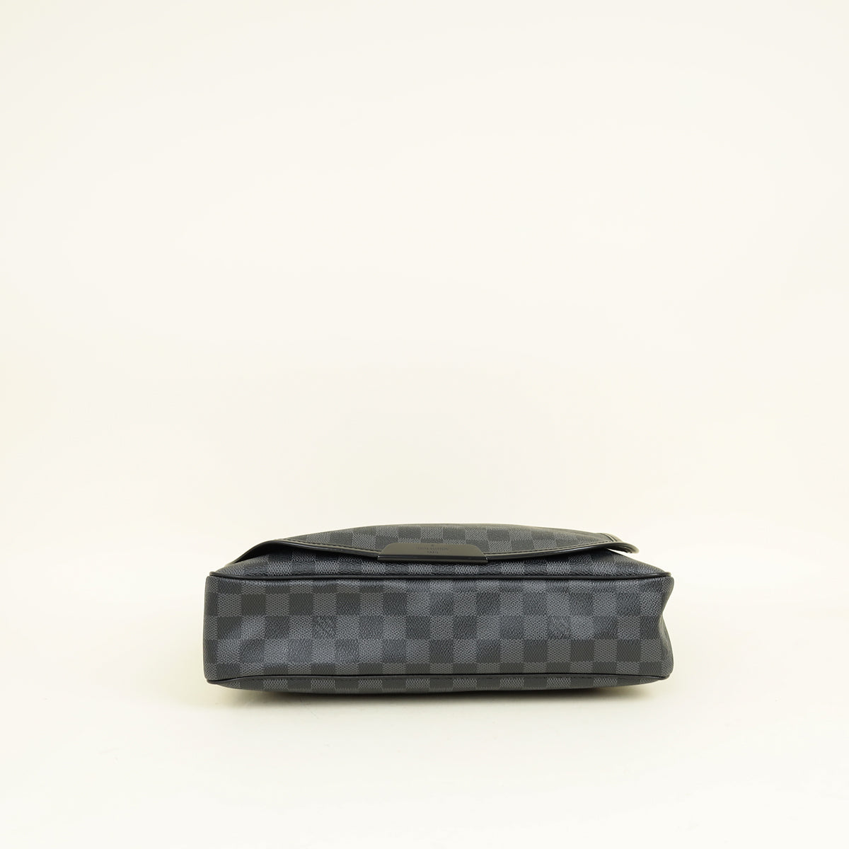 Louis Vuitton Black Damier Graphite Daniel MM Messenger Bag