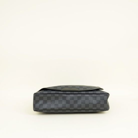 Louis Vuitton Black Damier Graphite Daniel MM Messenger Bag