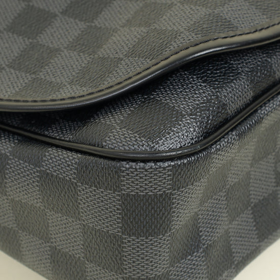Louis Vuitton Black Damier Graphite Daniel MM Messenger Bag