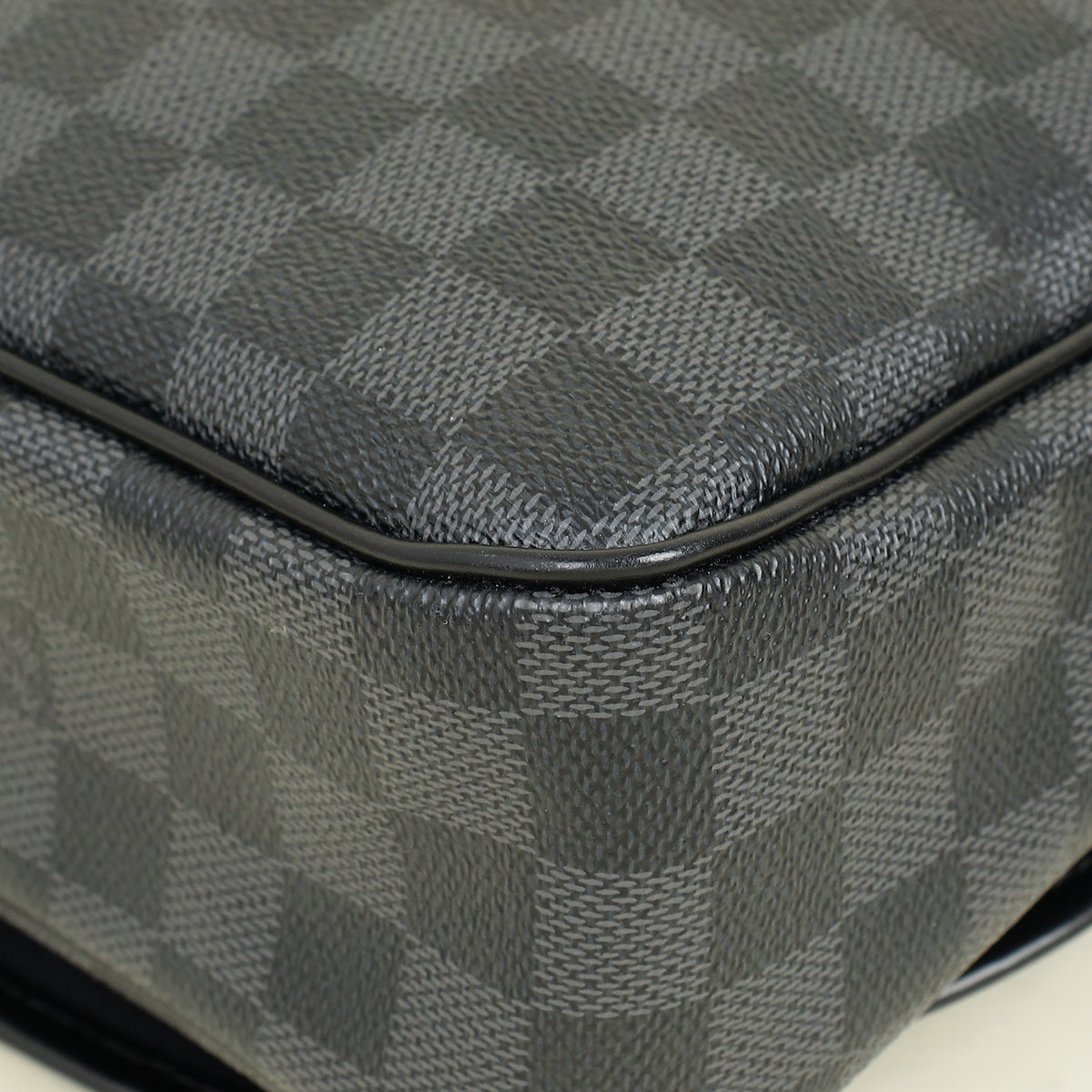 Louis Vuitton Black Damier Graphite Daniel MM Messenger Bag