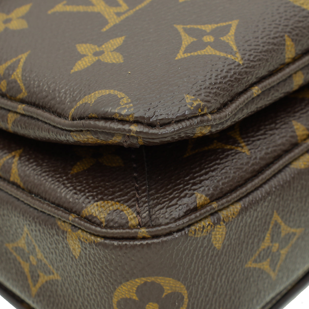 Louis Vuitton Monogram Pochette Metis Bag