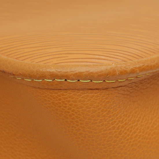 Load image into Gallery viewer, Louis Vuitton Honey Gold Buci Bag
