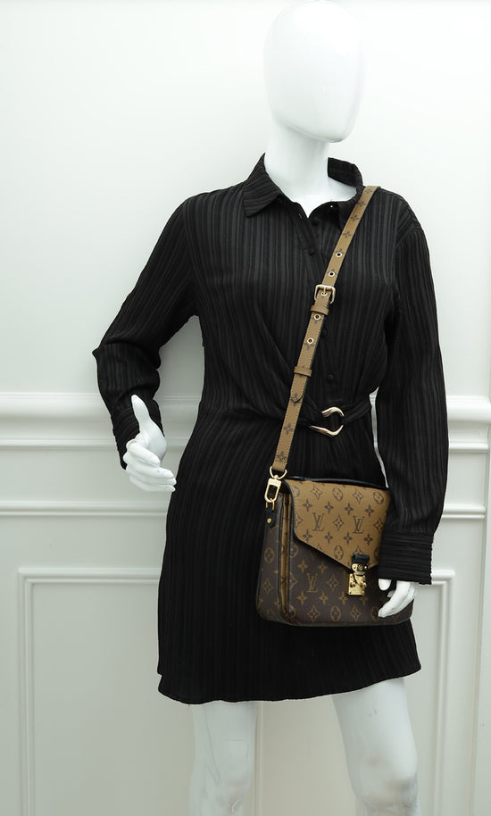 Load image into Gallery viewer, Louis Vuitton Monogram Reverse Pochette Metis Bag
