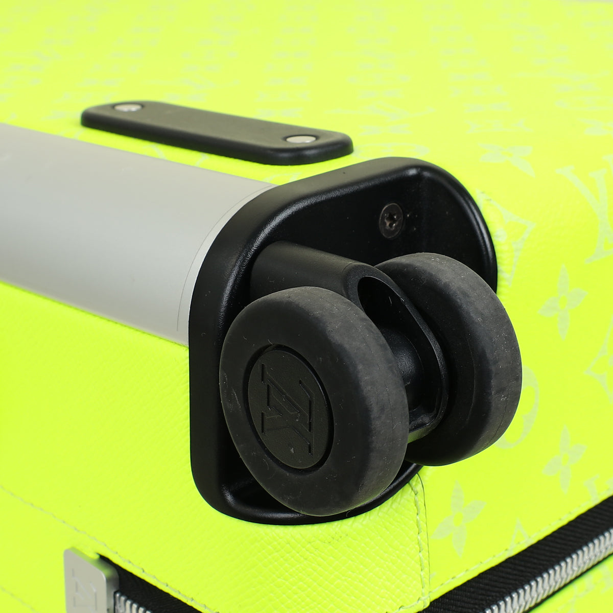 Louis Vuitton Neon Yellow Taigarama Horizon 55 Bag