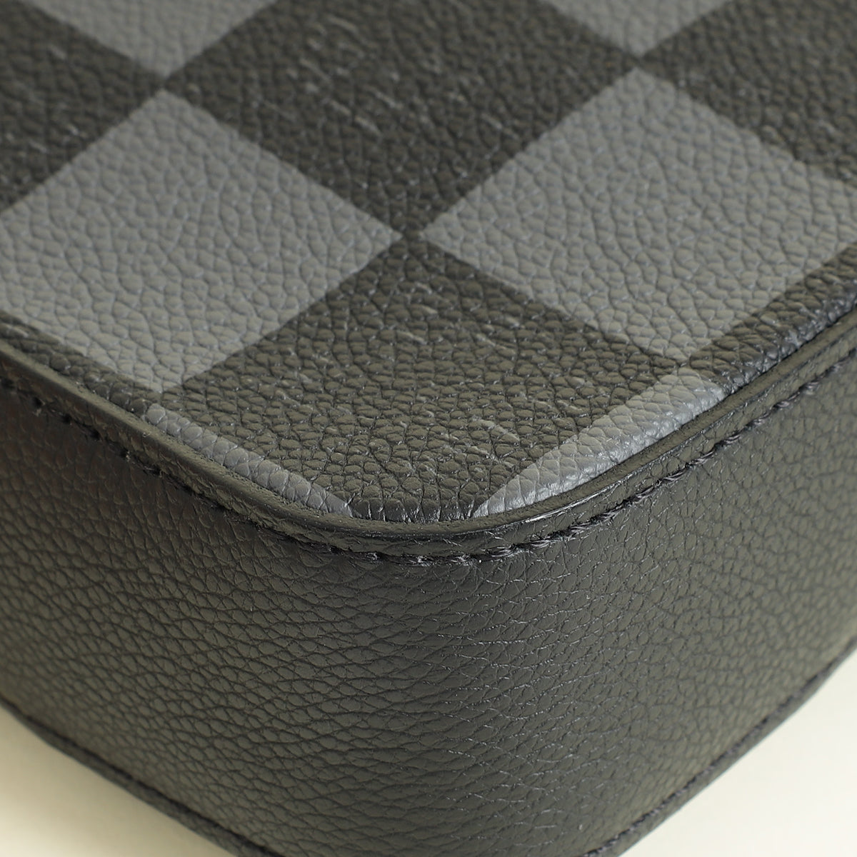 Louis Vuitton Bicolor Damier Graphite Trio Messenger Bag