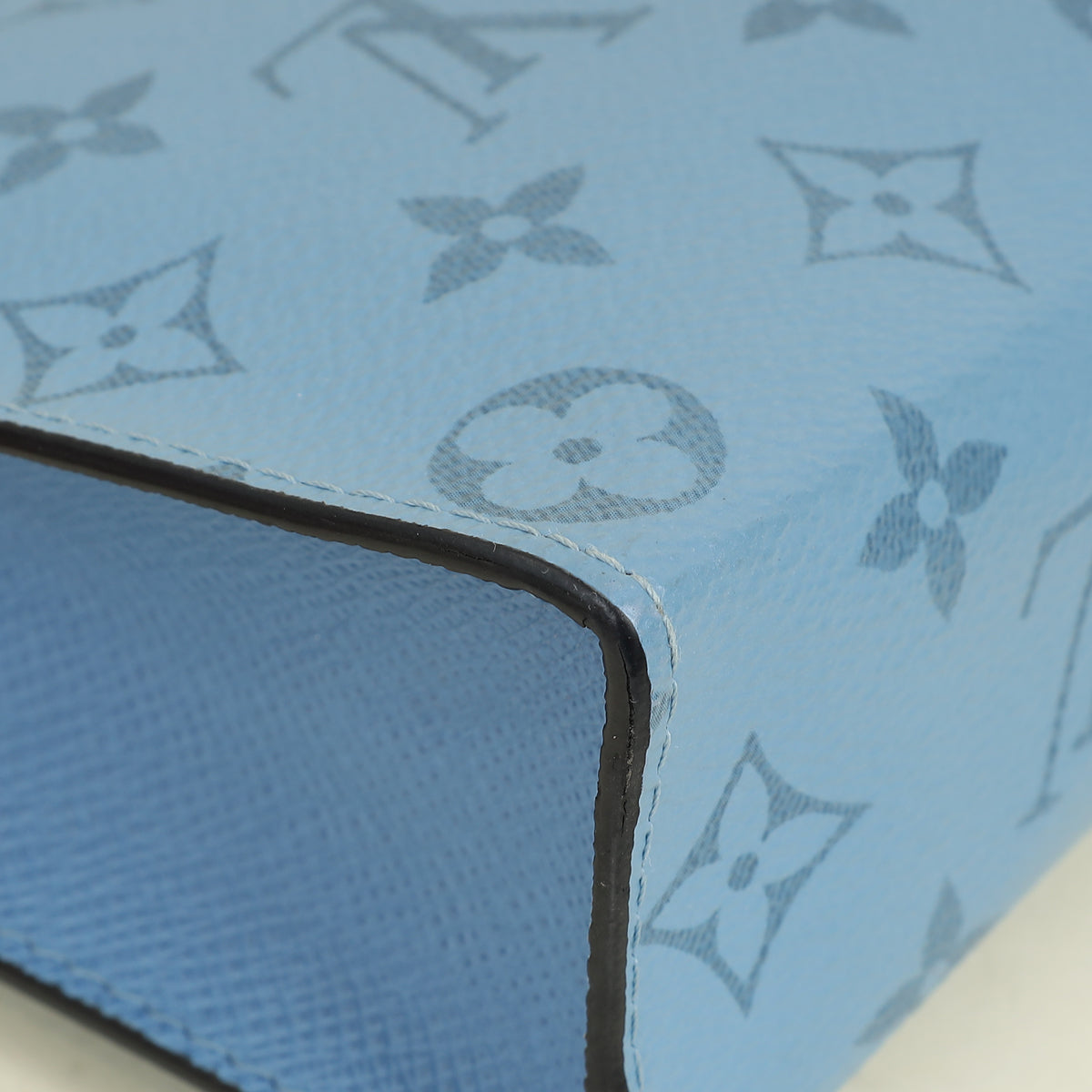 Louis Vuitton Sky Blue Taigarama Pochette Voyage MM