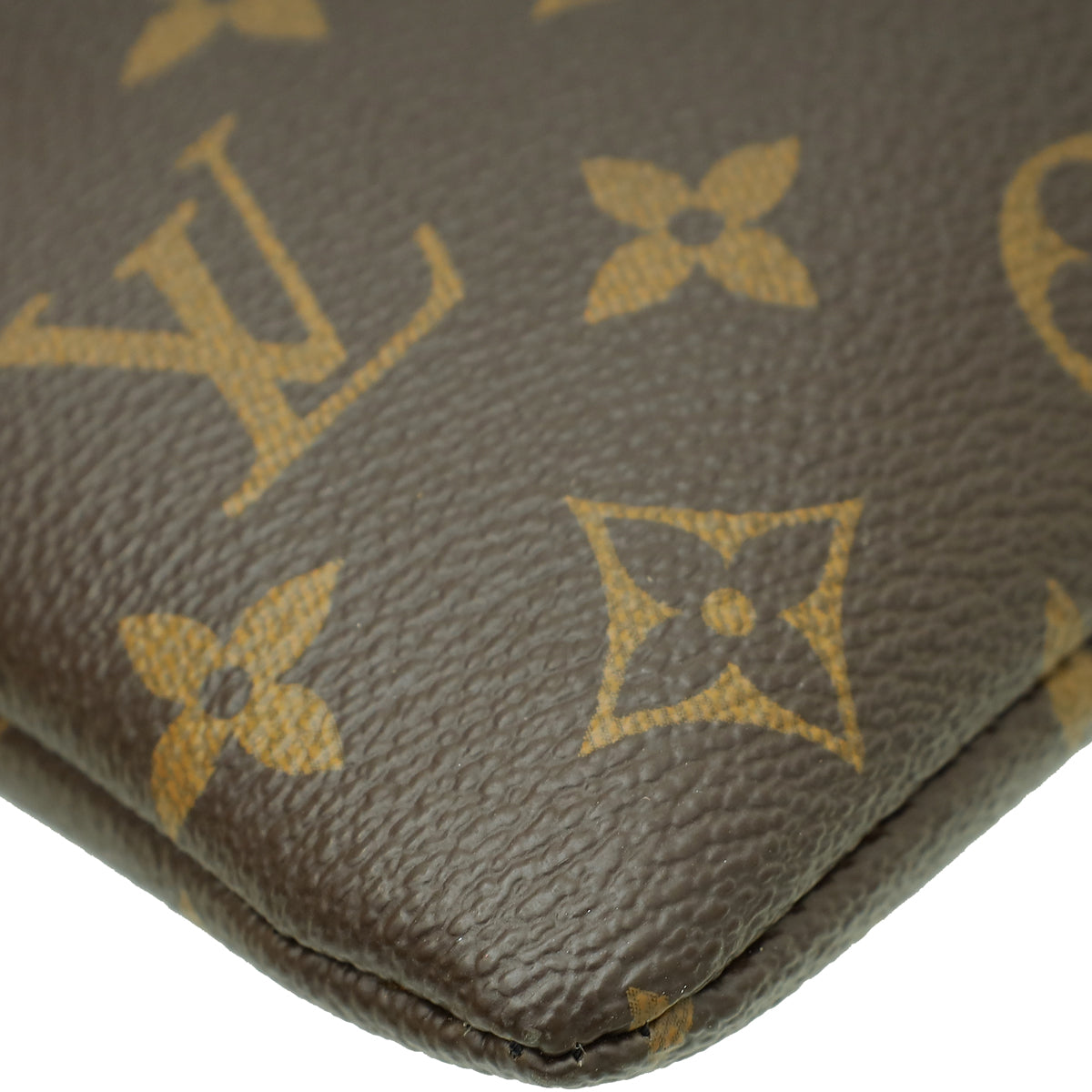 Louis Vuitton Monogram Noir Daily Pouch