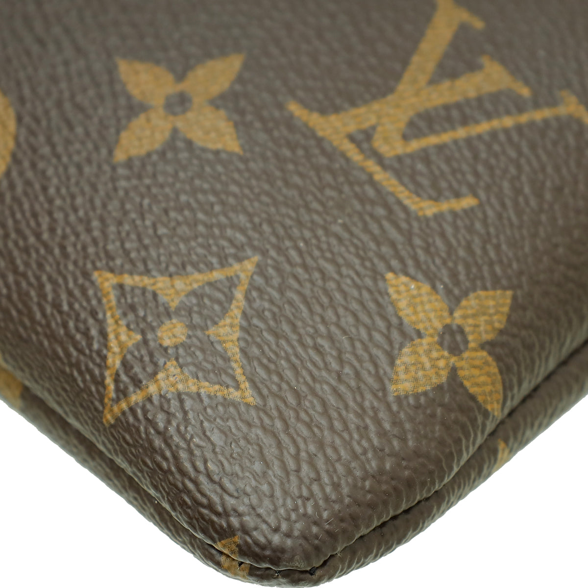 Louis Vuitton Monogram Noir Daily Pouch