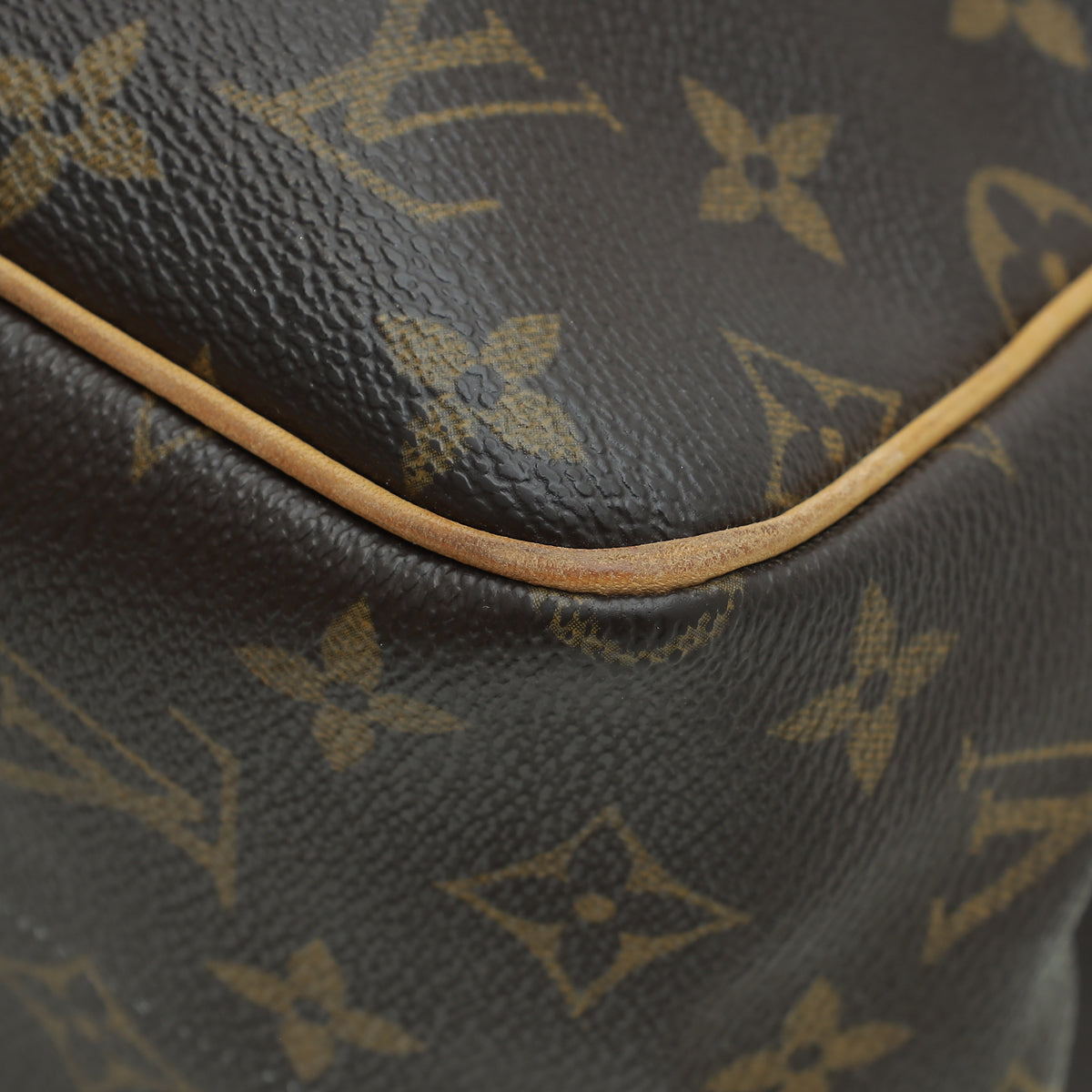 Louis Vuitton Monogram Batignolles Vertical PM Bag – The Closet