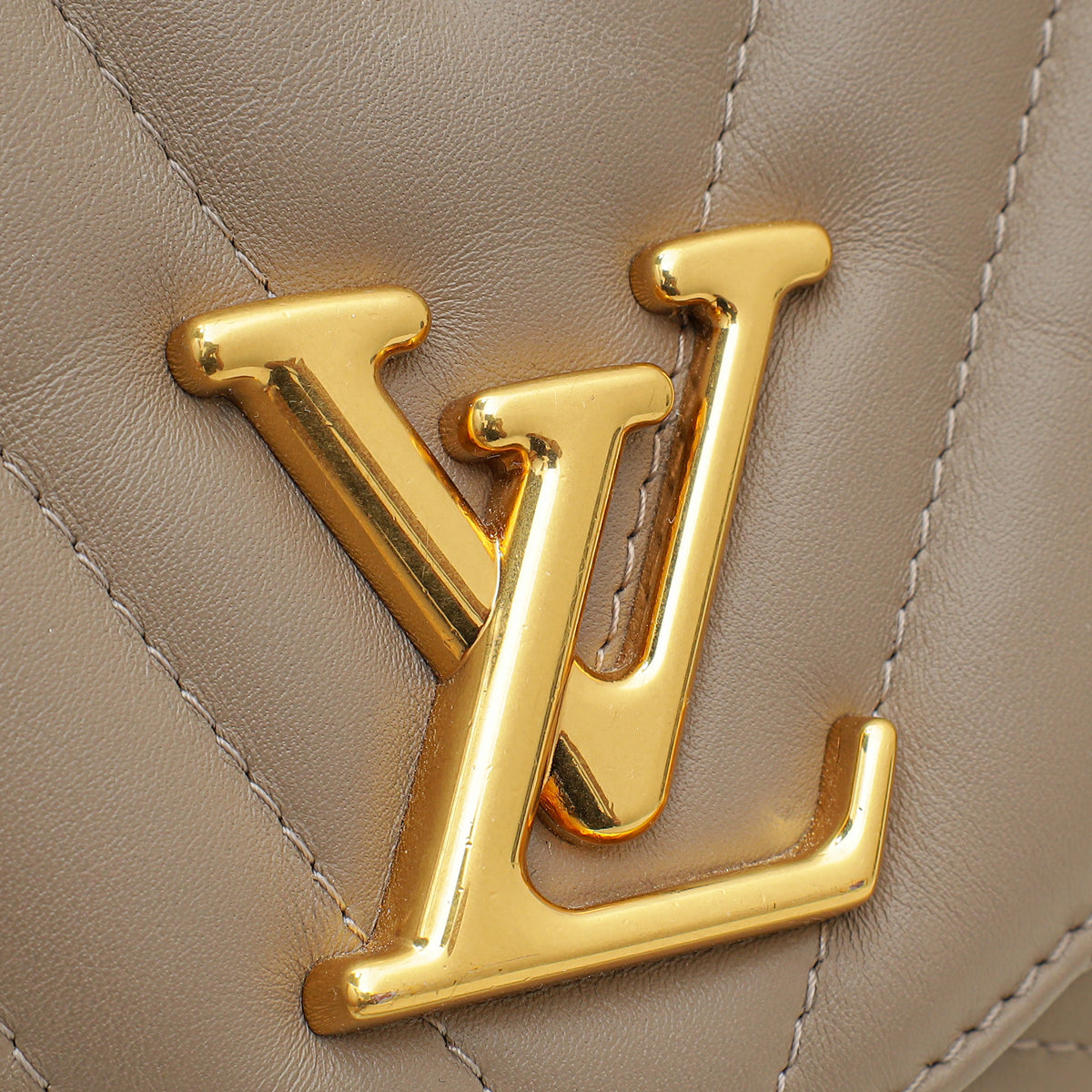Louis Vuitton Taupe New Wave Chain Bag – The Closet