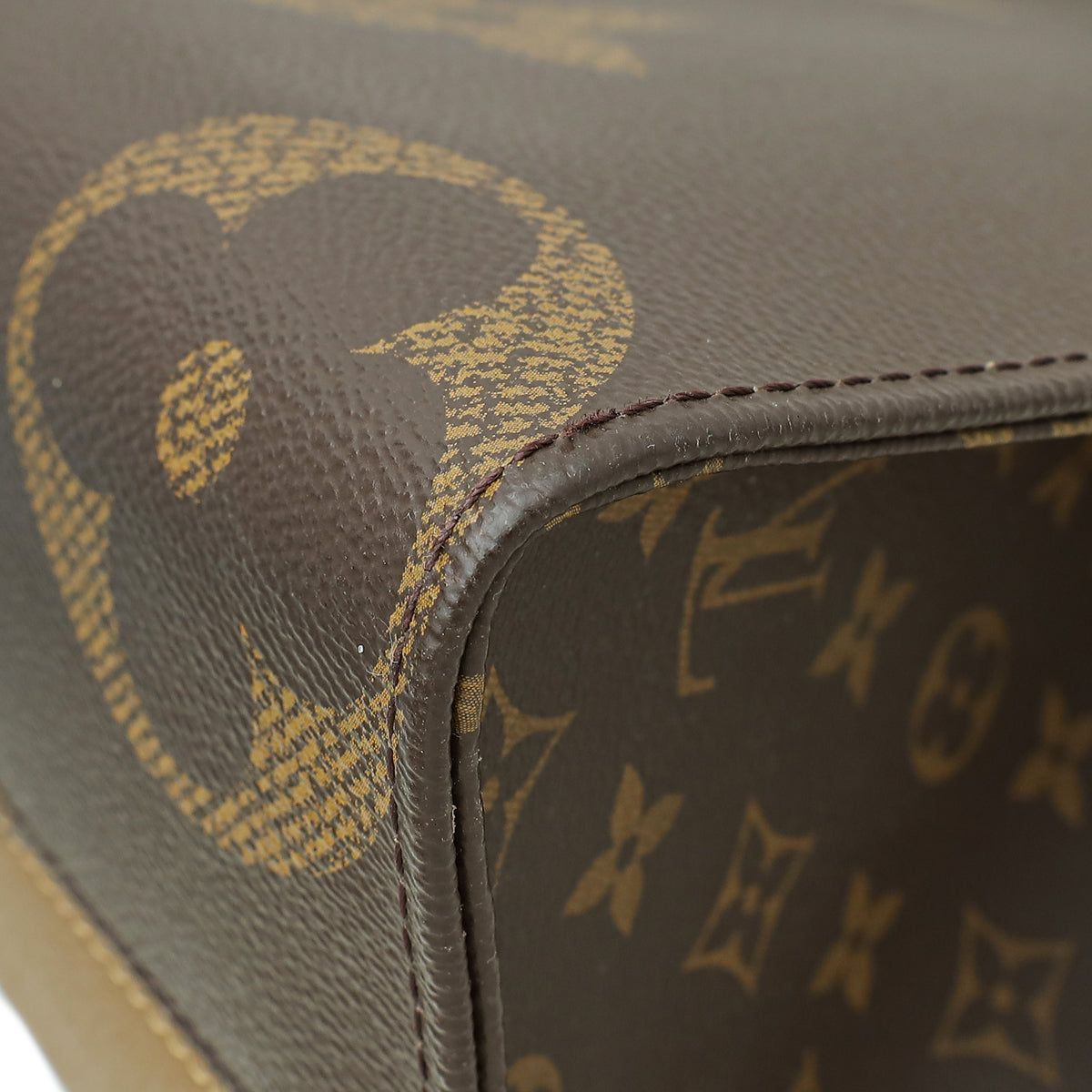 Louis Vuitton Monogram Reverse Onthego MM Bag