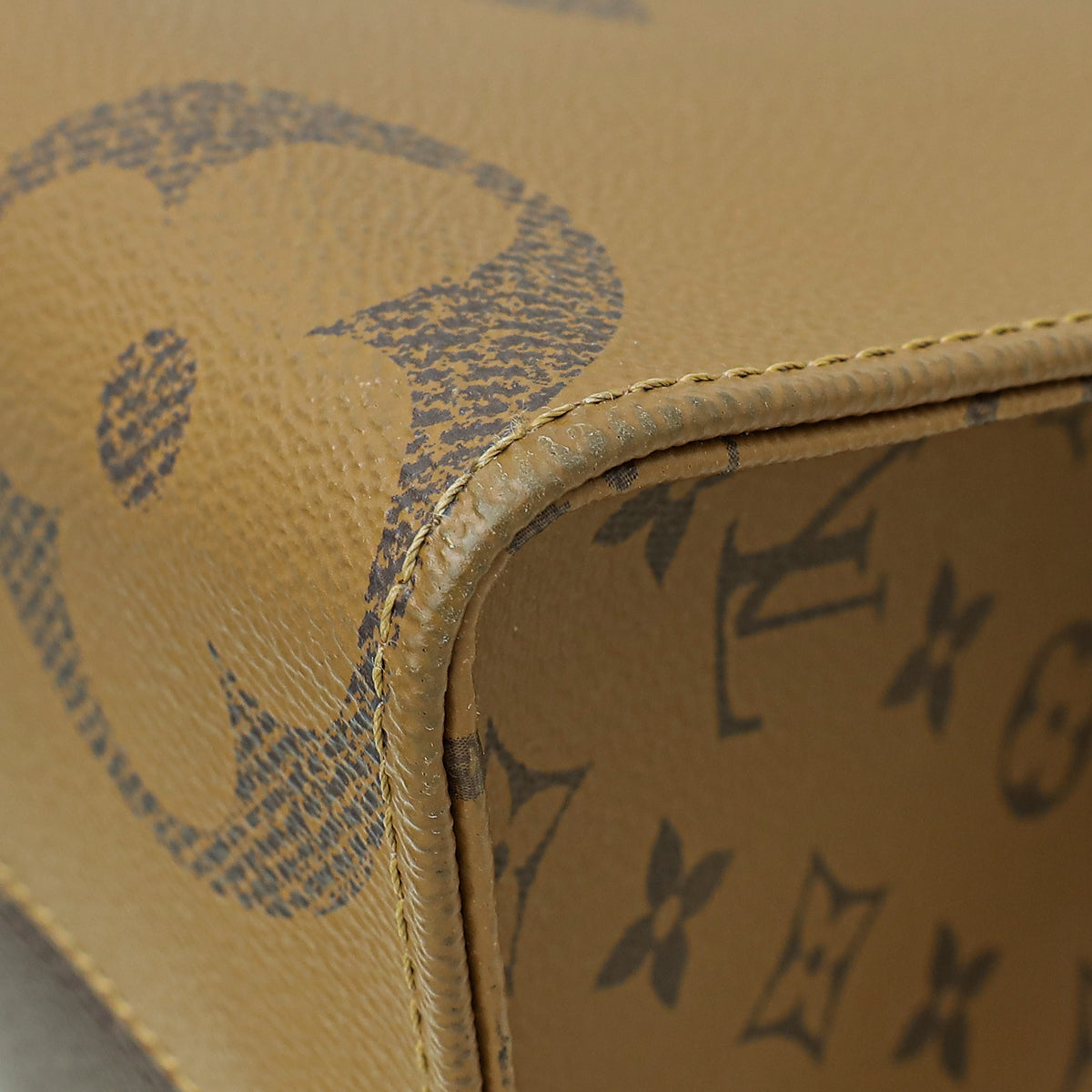 Louis Vuitton Monogram Reverse Onthego MM Bag