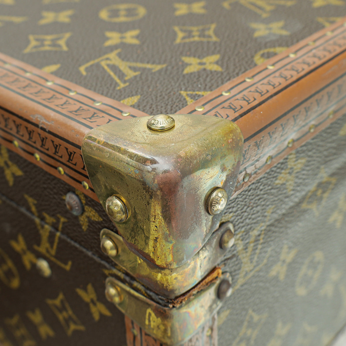 Louis Vuitton Brown Vintage Monogram Bisten 80 Suitcase