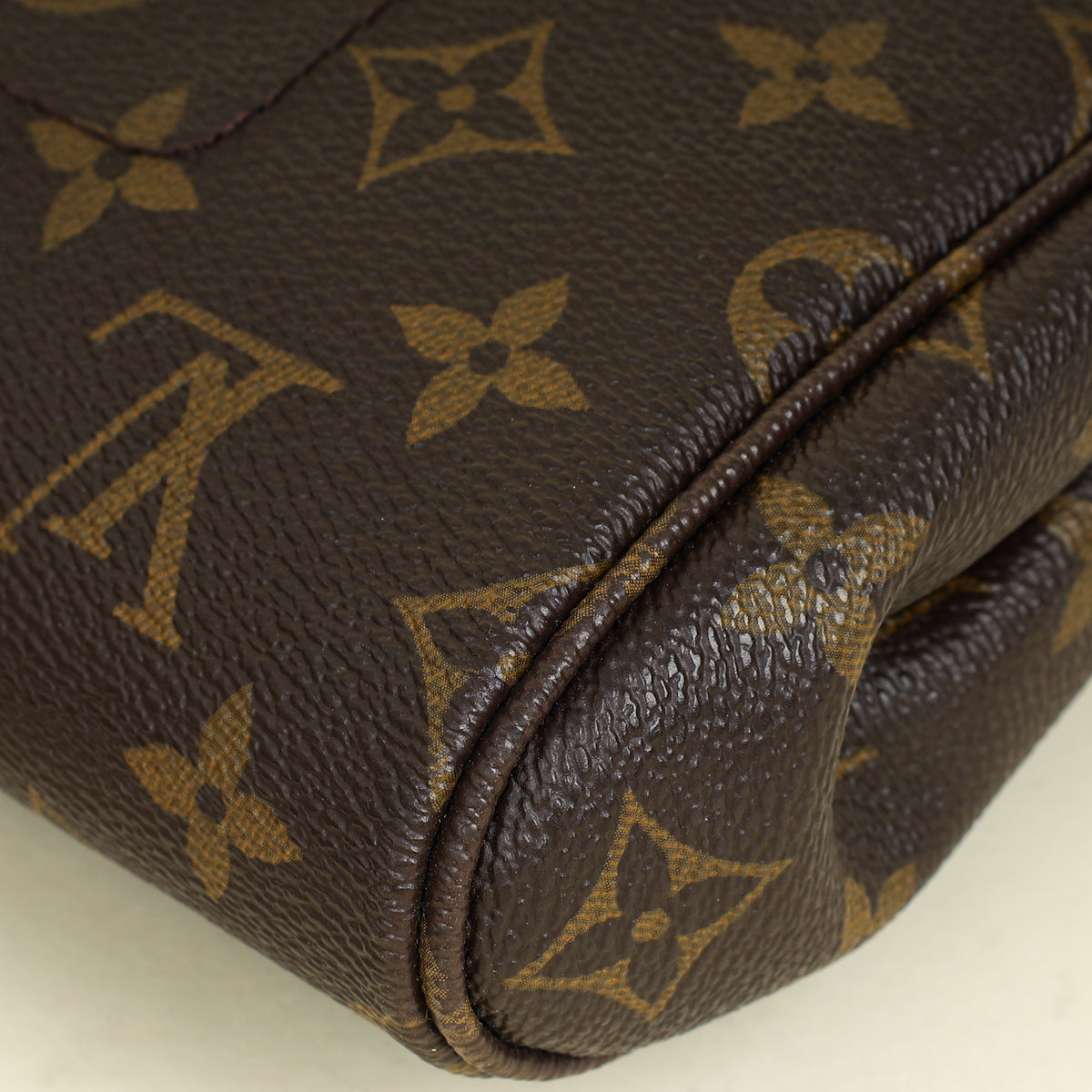 Louis Vuitton Brown Monogram Favorite MM Clutch Bag