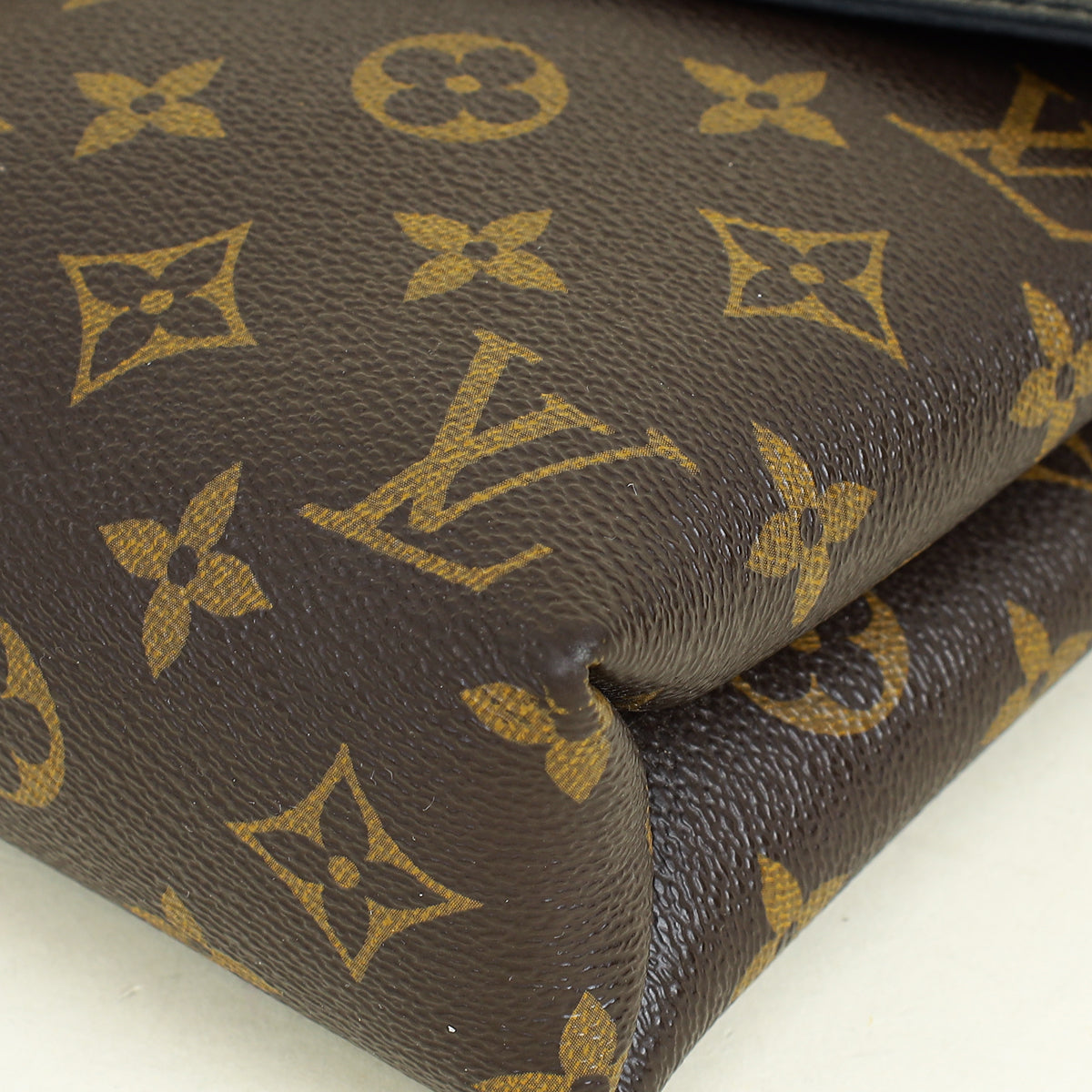 Louis Vuitton Monogram Black Pallas Chain Bag