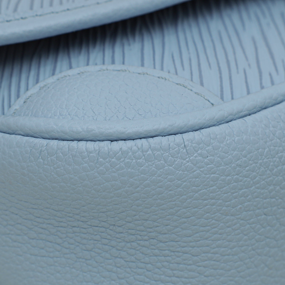 Louis Vuitton Belu Nuge Buci Bag
