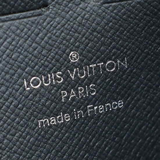 Louis Vuitton Black Voyage 27 Pochette
