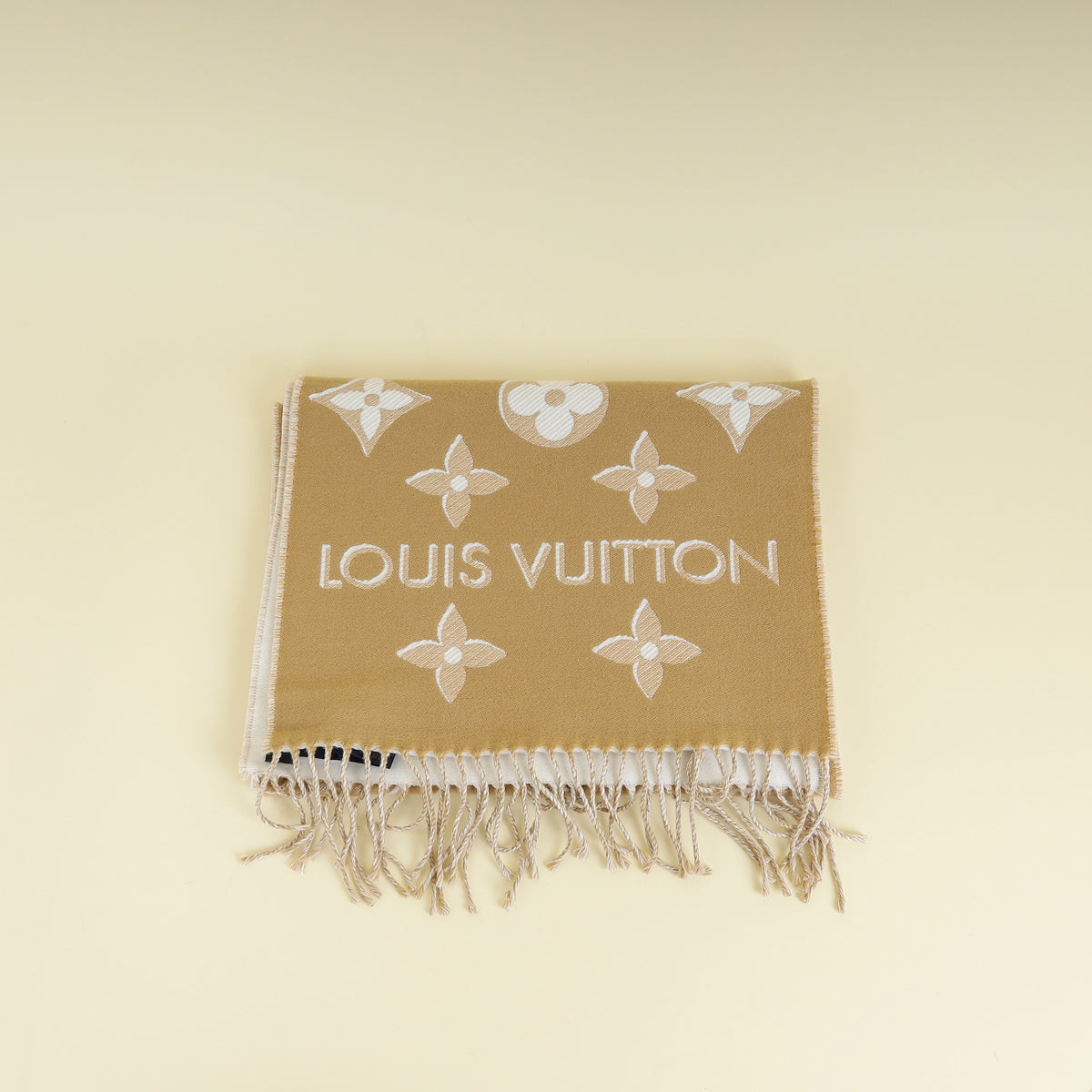 Louis Vuitton Beige LV Essential Shine Scarf