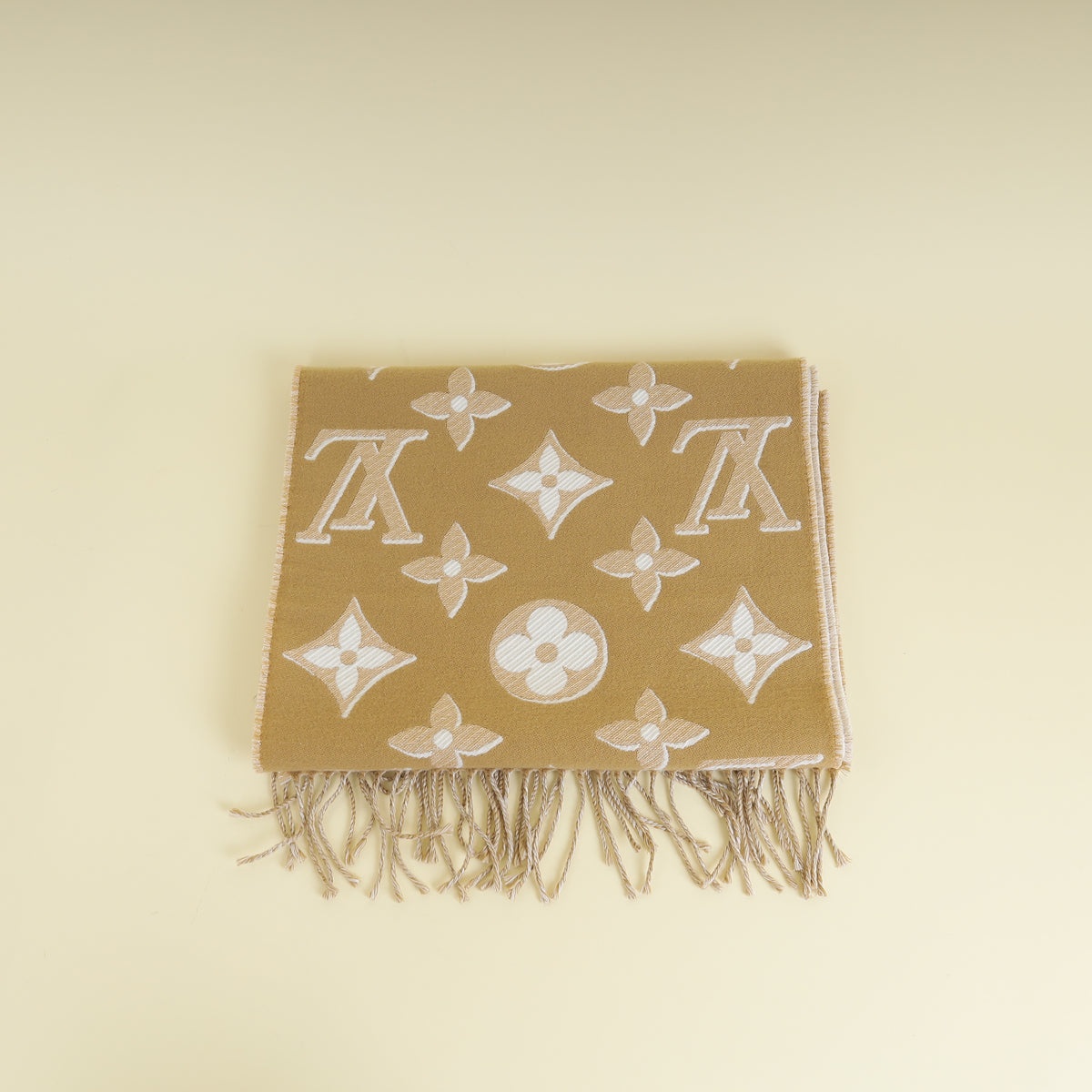 Louis Vuitton Beige LV Essential Shine Scarf